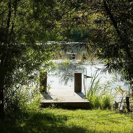 Radlerzimmer Mit Duschbad Und Minikueche In Neu Gaarz, Mitten In Der Natur Buitenkant foto